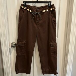 Caribbean Joe size 6 brown cargo capri pants
